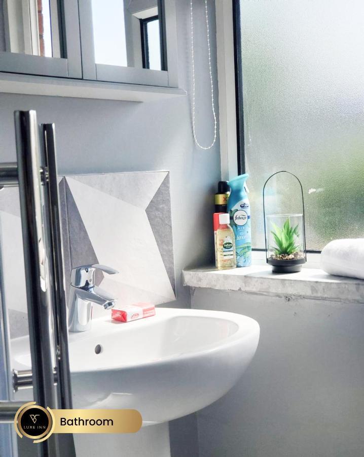 Nr Birmingham City Centre, 5 Bed, Luxe Inn Экстерьер фото